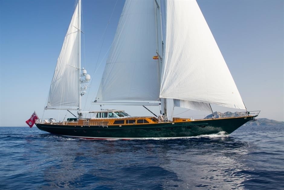 The 33m Yacht KEEWAYDIN