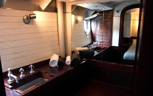 The 33m Yacht LA FENICE