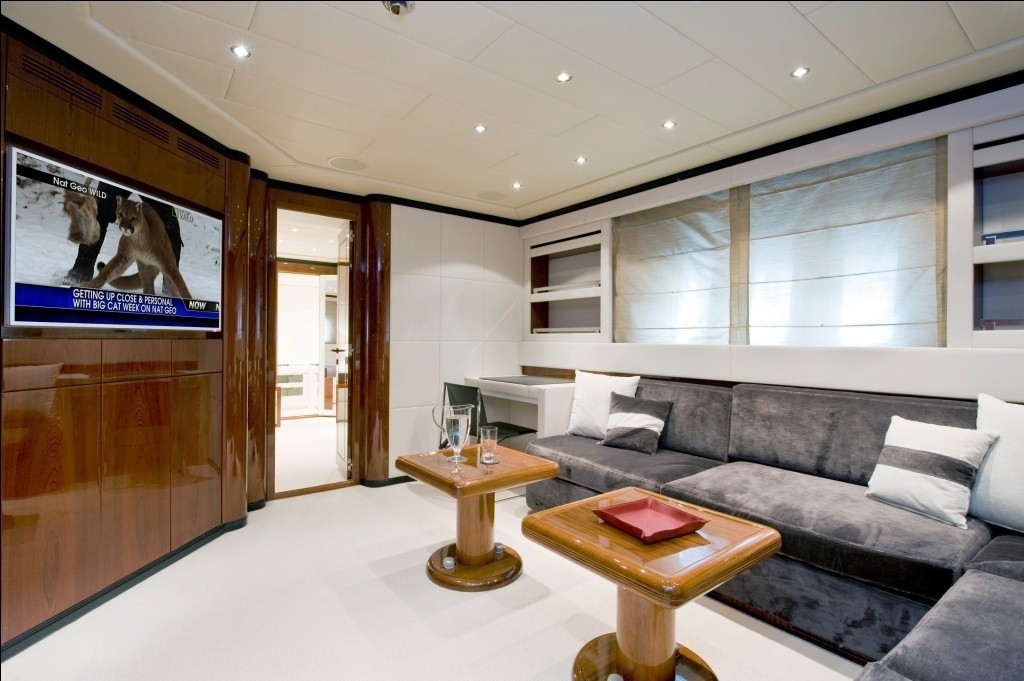 The 33m Yacht MOSKING
