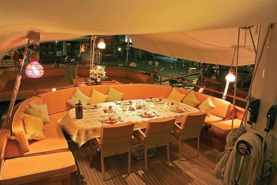The 33m Yacht SHANTI