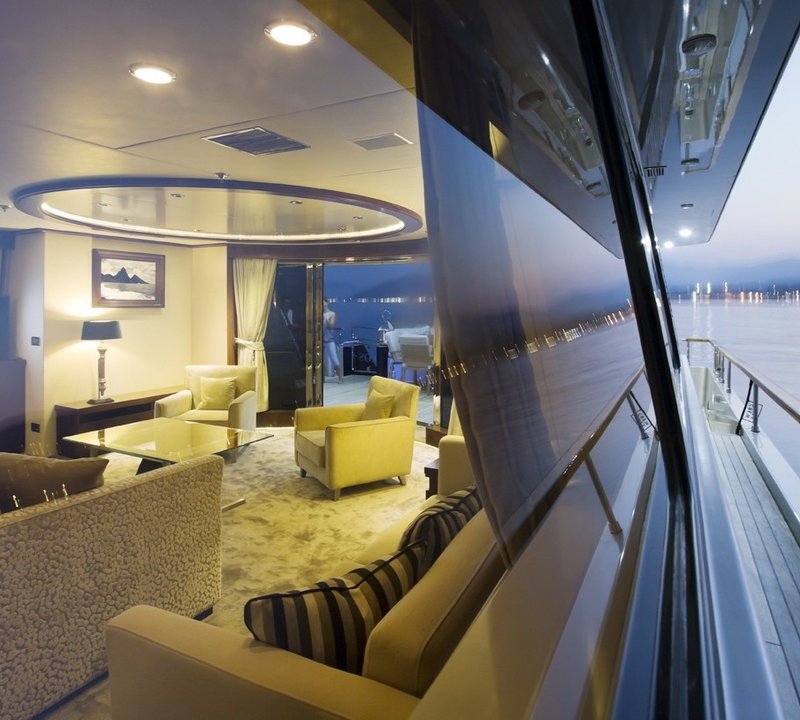 The 33m Yacht XO OF THE SEAS