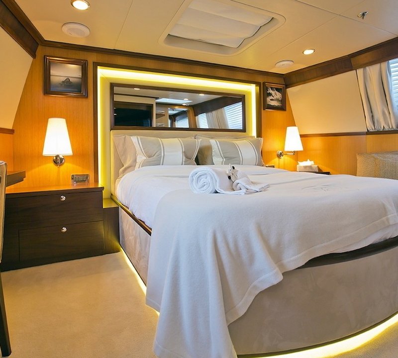 The 33m Yacht XO OF THE SEAS