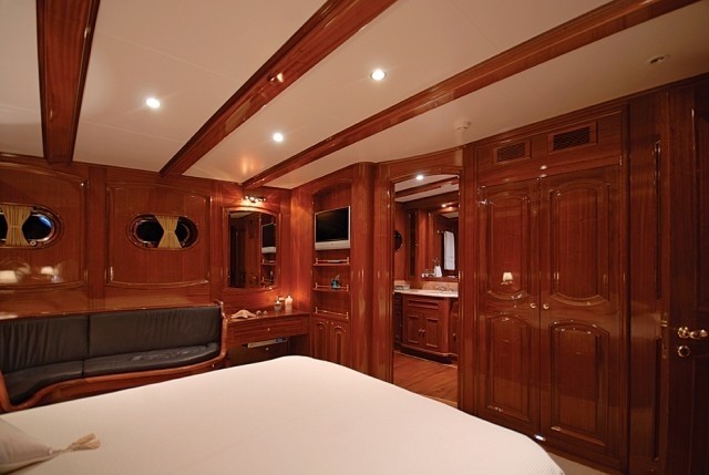 The 34m Yacht BLUE EYES