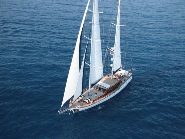 The 34m Yacht BLUE EYES