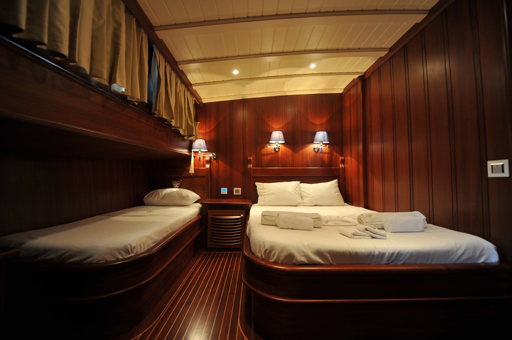 The 34m Yacht PRINCESS KARIA II