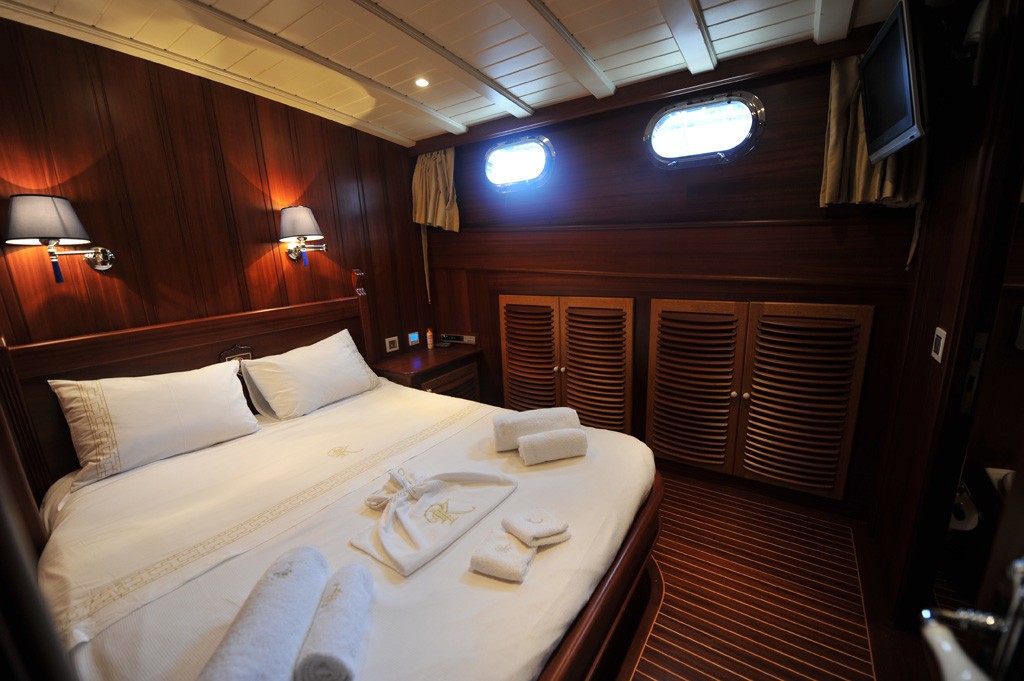 The 34m Yacht PRINCESS KARIA II