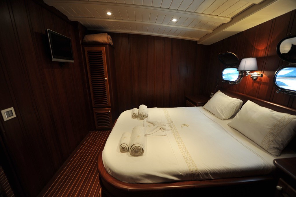 The 34m Yacht PRINCESS KARIA II