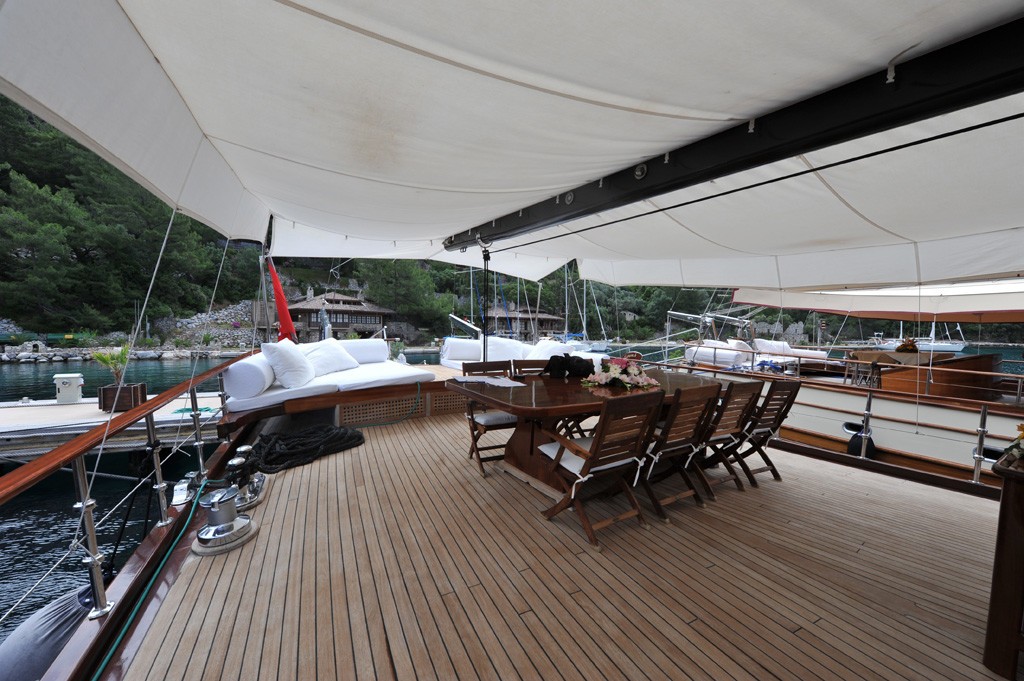 The 34m Yacht PRINCESS KARIA II