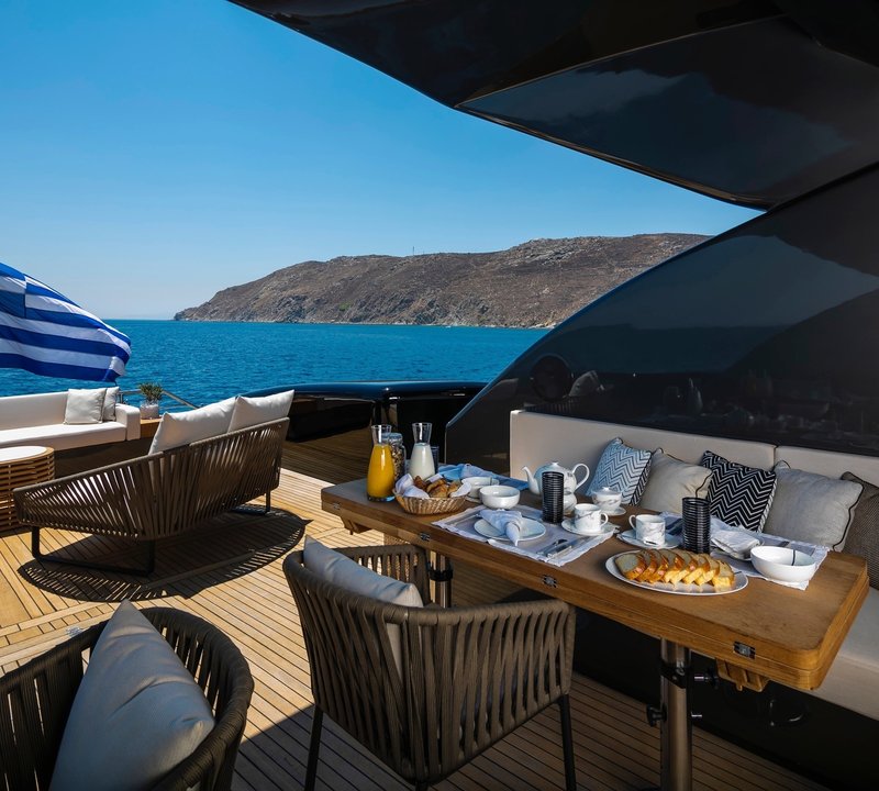 The 34m Yacht SAINT
