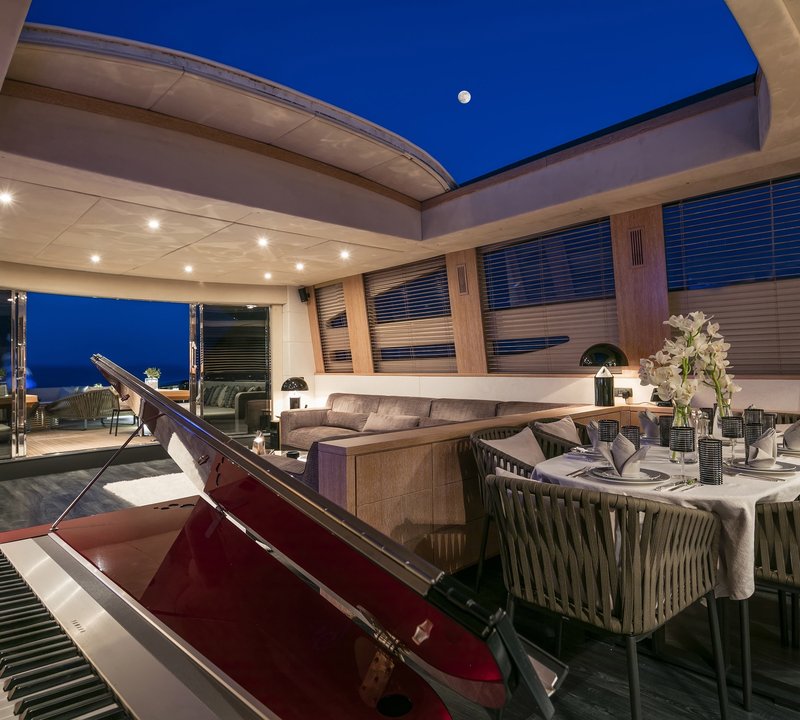 The 34m Yacht SAINT
