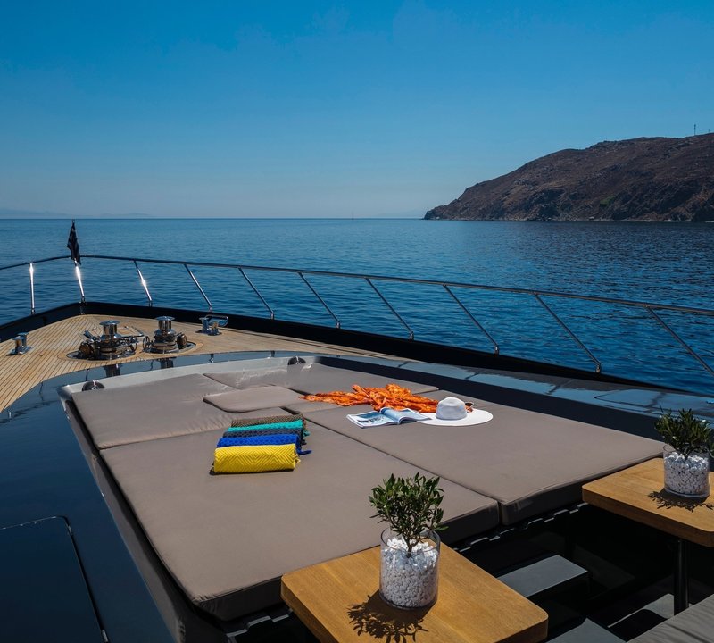 The 34m Yacht SAINT