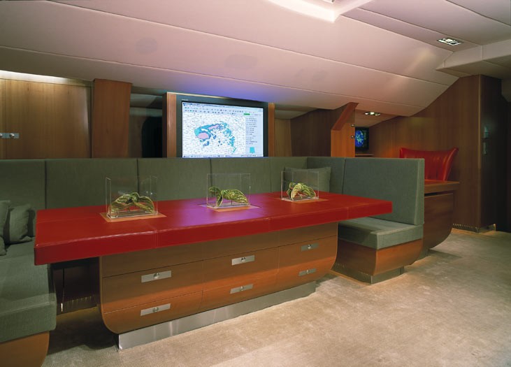 The 34m Yacht SILVERTIP