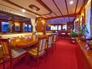 Eating/dining Saloon On Yacht 5 FISHES