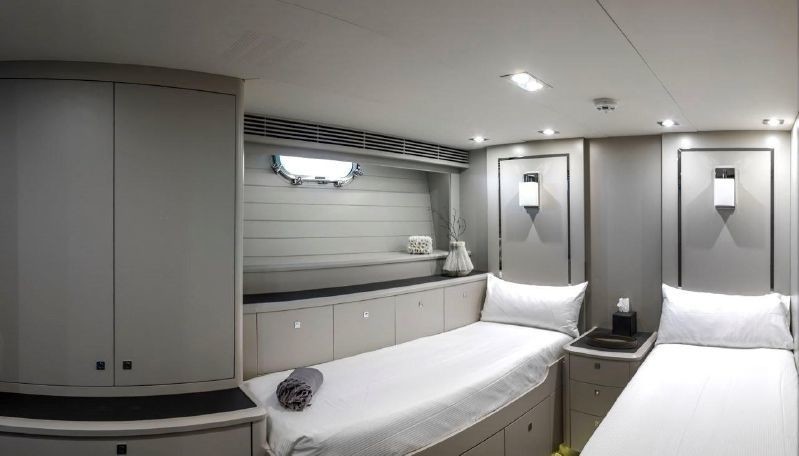 The 35m Yacht CAROLINE 1