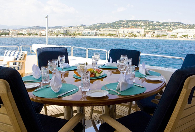 The 35m Yacht ENCHANTRESS