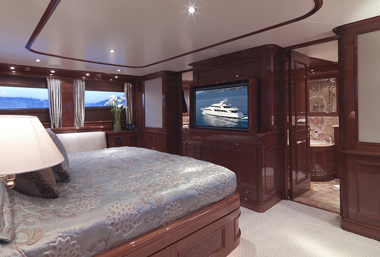 The 35m Yacht ENCHANTRESS