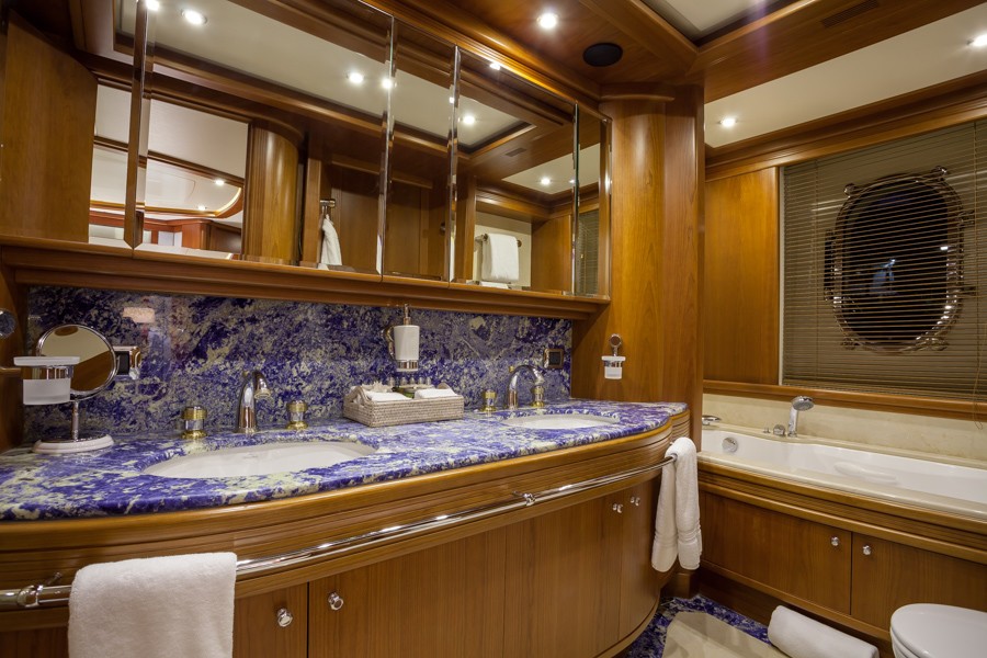 The 35m Yacht HAPPY HOUR