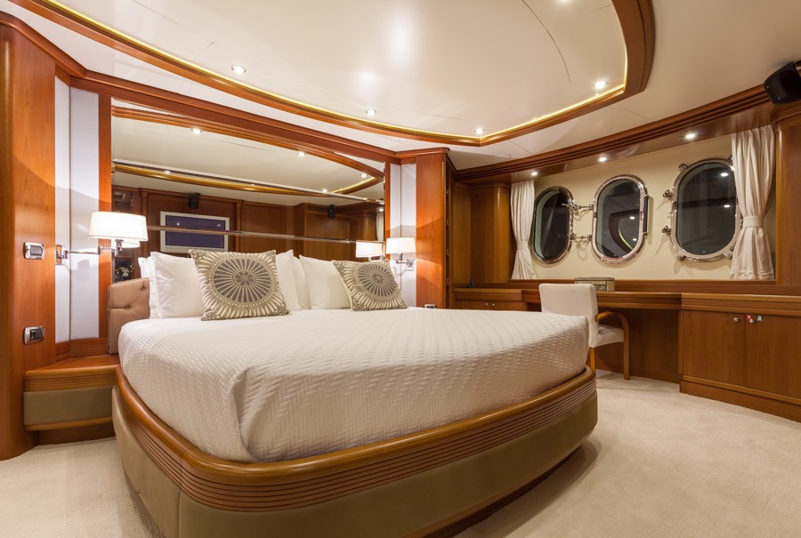The 35m Yacht HAPPY HOUR