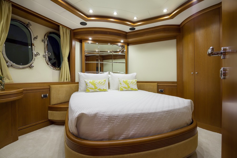 The 35m Yacht HAPPY HOUR