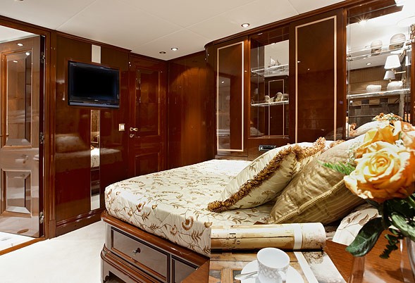 Berth: Yacht IRAKLIS L's Cabin Photograph