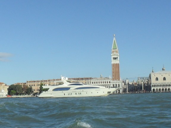 The 35m Yacht LUCKY