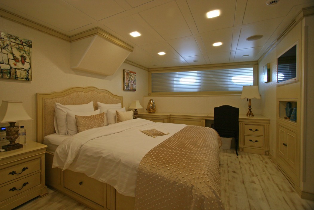 The 35m Yacht M&AMP;AMP;M