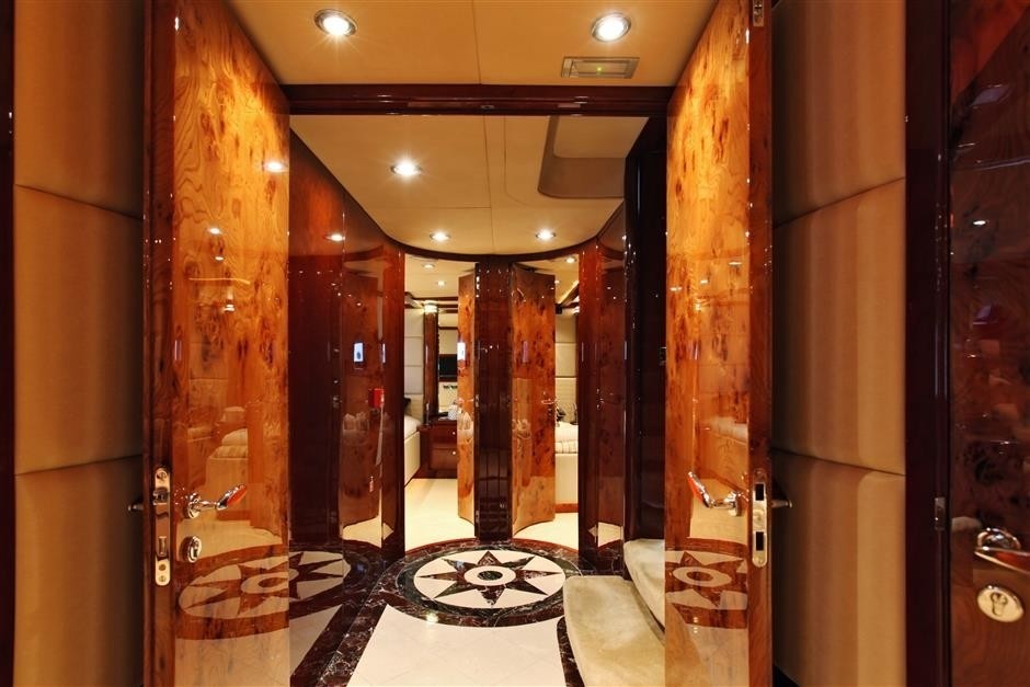 The 35m Yacht MELANYA