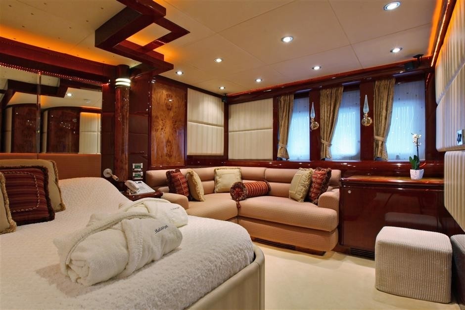 The 35m Yacht MELANYA