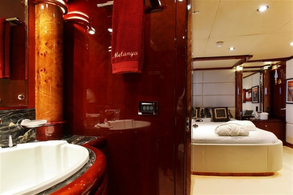 The 35m Yacht MELANYA