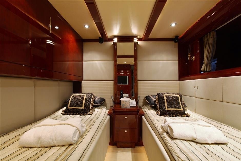 The 35m Yacht MELANYA
