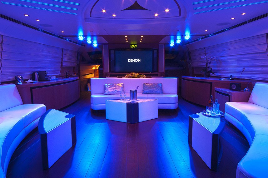 The 35m Yacht MISTRAL 55