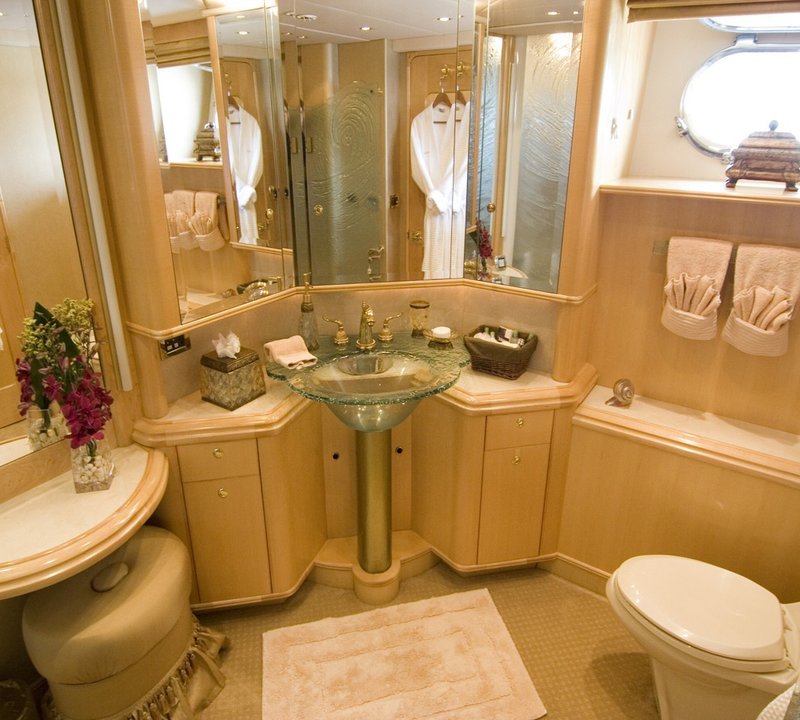 The 35m Yacht SANS SOUCI
