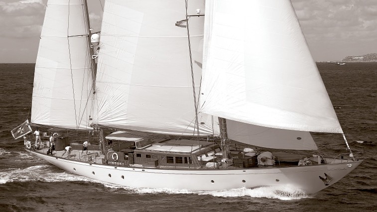 Profile Aspect Aboard Yacht TIZIANA