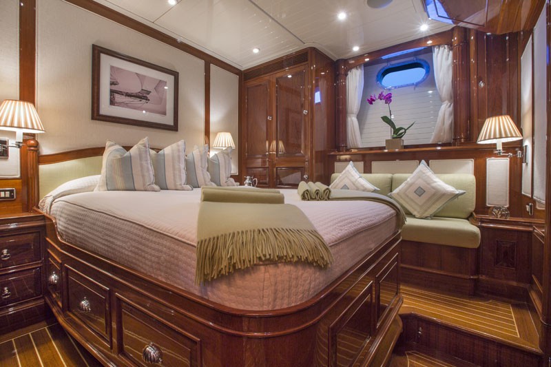 The 35m Yacht WHISPER