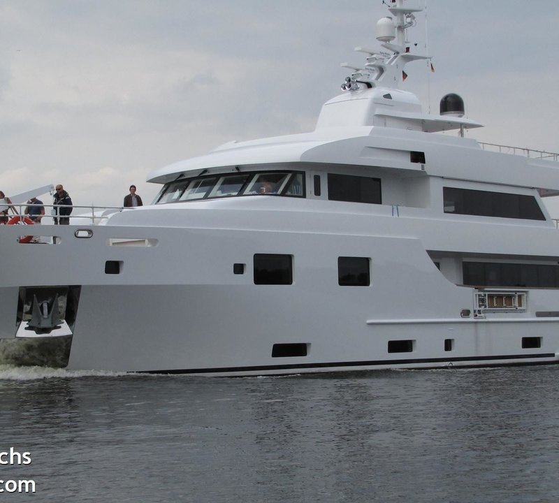 motor yacht TOMMY BELLE