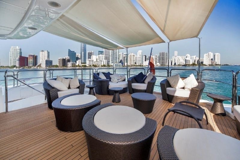 The 36m Yacht +LEJOS