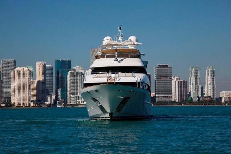 The 36m Yacht +LEJOS