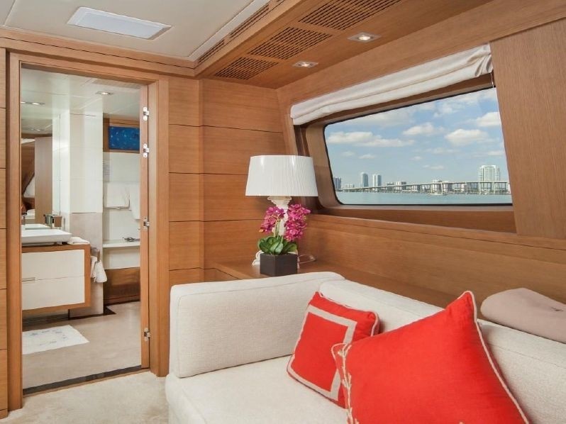 The 36m Yacht +LEJOS