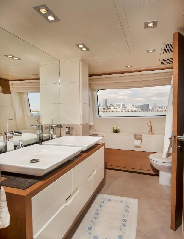 The 36m Yacht +LEJOS