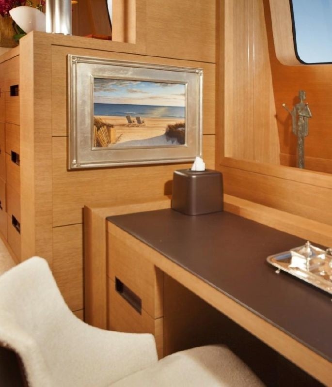 The 36m Yacht +LEJOS