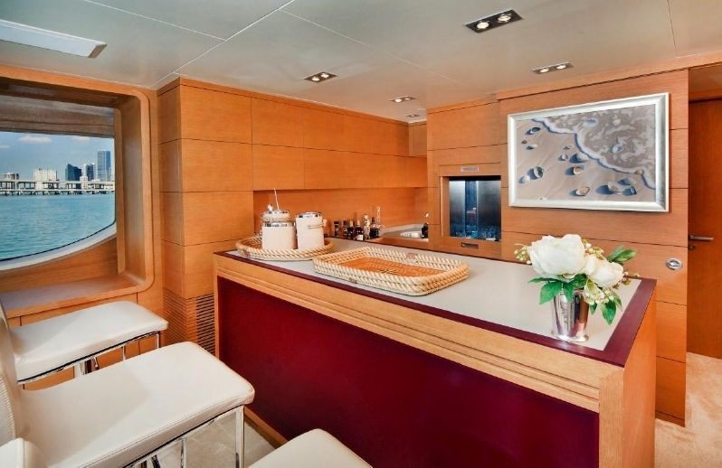 The 36m Yacht +LEJOS