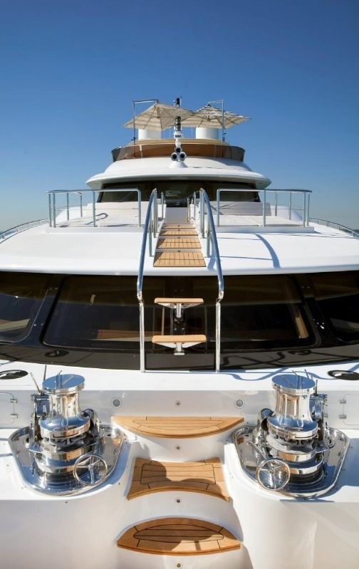 The 36m Yacht +LEJOS