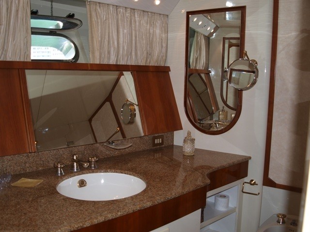 Bath On Yacht PARADIS