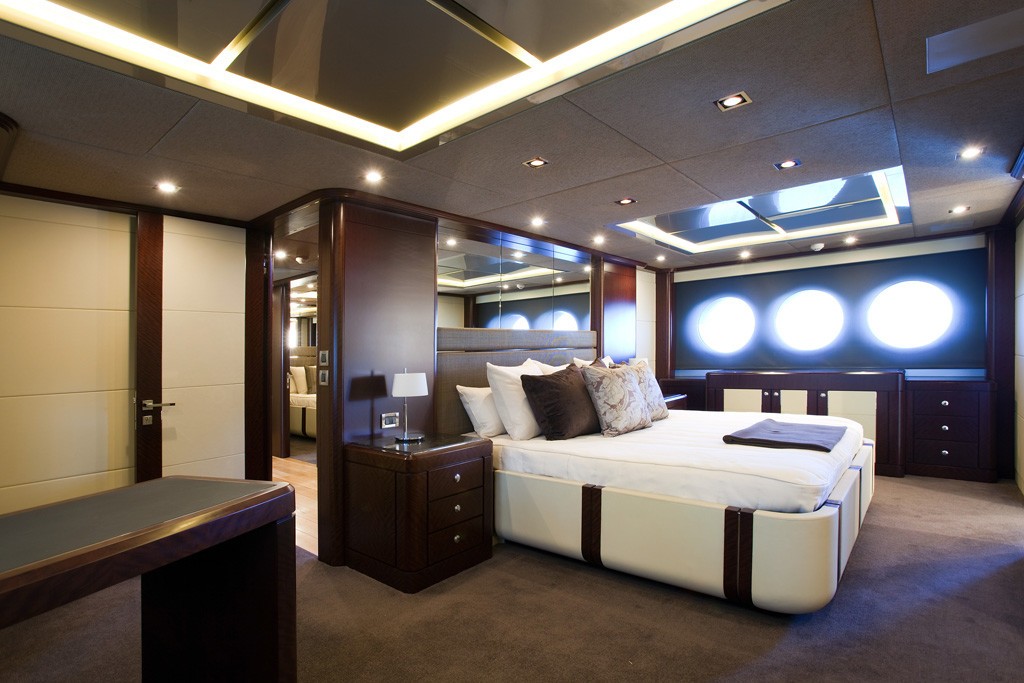 Main Master Cabin On Yacht QUANTUM