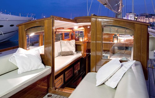 Lounge Aboard Yacht SHAMROCK V