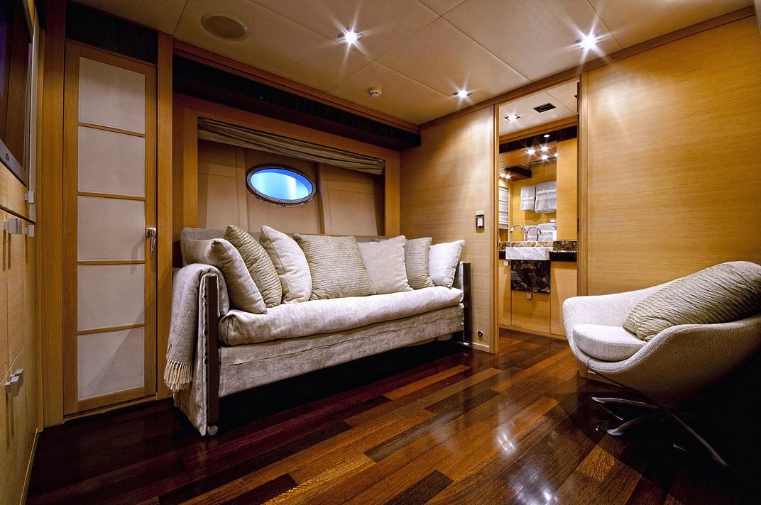 Sitting: Yacht VANQUISH's Main Master Cabin Image
