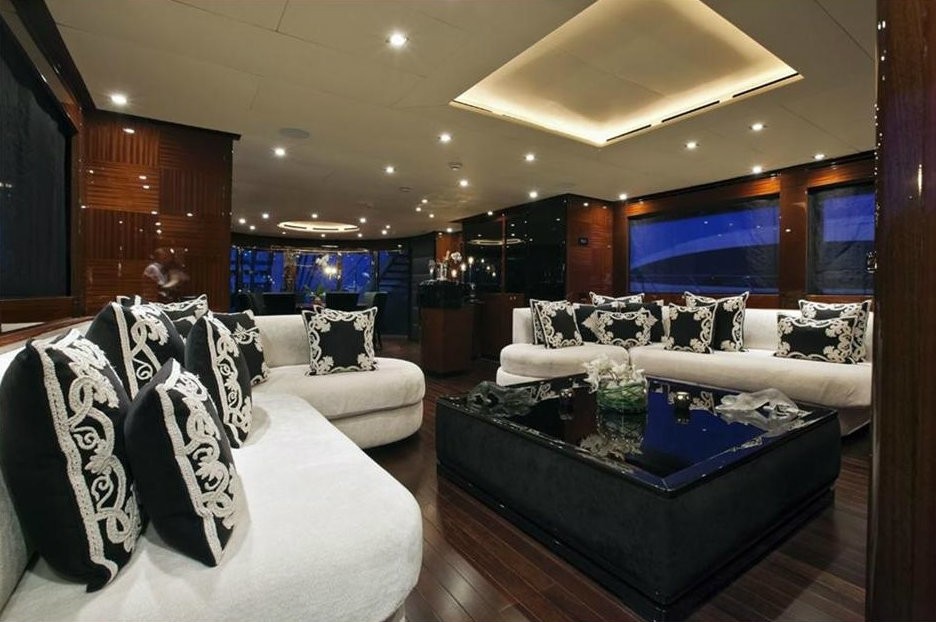 Premier Saloon On Board Yacht WHISPERING ANGEL