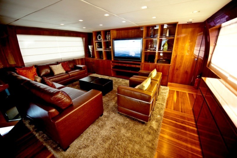 Screening: Yacht ZENITH's Saloon Captured