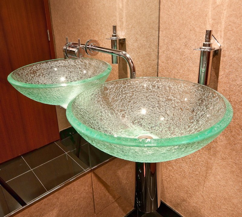 Close Up: Yacht ANDIAMO's Bath Pictured