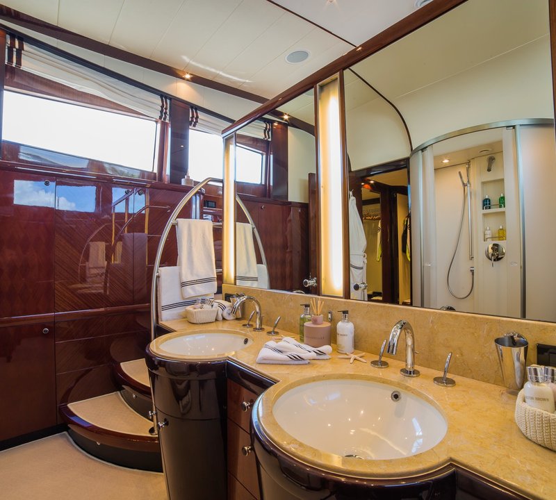 The 37m Yacht HAPPY HOUR